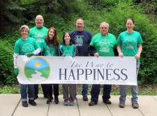 Volunteers from the Scientology Environmental Task Force and the Seattle chapter of The Way to Happiness Foundation have contributed thousands of volunteer hours to the upkeep and beautification of Seattle's Kinnear Park since adopting the park as part of the city's Adopt-A-Street program 16 years ago.