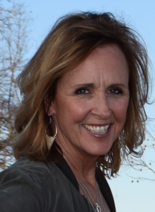Close Up Television Welcomes  Coach, Energy Healer and Author Kelly Kimberlin