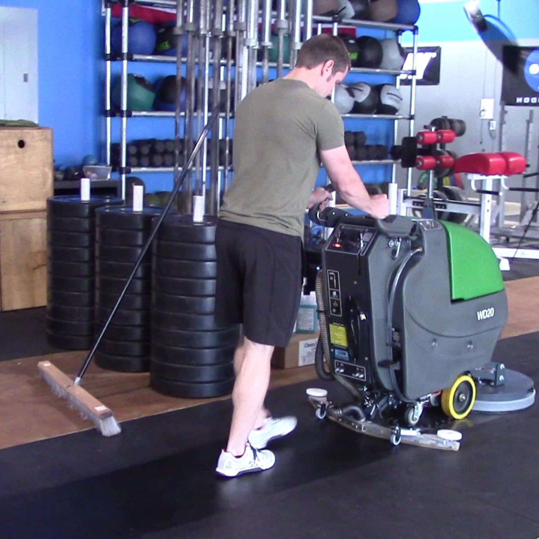 Gym Floor Cleaning Machine  Bulldog Rubber Mat Scrubber