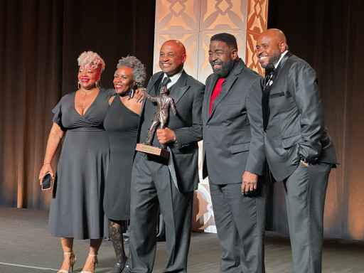Dr. Willie Jolley Makes History by Winning the Speaking Industry's Top Award, the Cavett