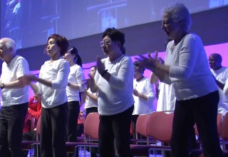Pamela Quinn choreographed an emotional performance of 50 people with Parkinson's from all over the world at the World Parkinson's Congress