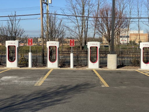 Tesla Supercharge Station