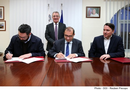 Learning Machine Signs Blockchain MOU with Government of Malta