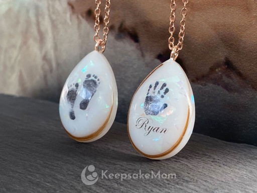 KeepsakeMom Adds Stunning Angel Prints Necklace to Breastmilk Jewelry Line