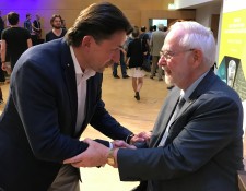 Holger Thorsten Schubart CEO NEUTRINO ENERGY GROUP und Arthur McDonald Nobel Prize for Physics 2015