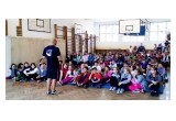 The runners carry out drug education programs in some 300 towns and cities throughout Hungary.