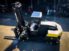 Wiggins Large Capacity Electric Forklift