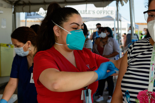 TTUHSC El Paso Students Help Vaccinate 4,200 Mexican Citizens at Port of Entry