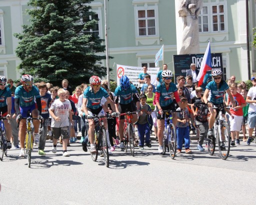Running and Biking for a Drug-Free Country