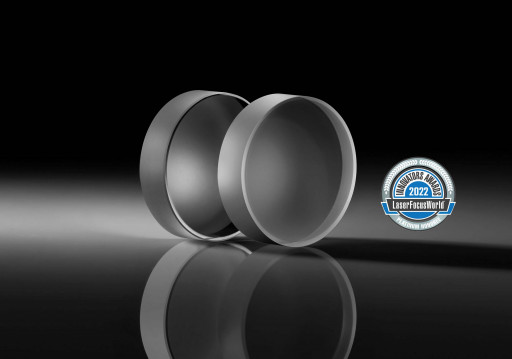 Innovative Attosecond Optics from Edmund Optics® and UltraFast Innovations Awarded Platinum-Level 2022 LFW Innovators Award
