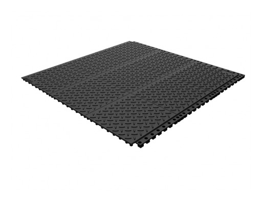 Wearwell® Introduces Diamond-Plate Modular Rubber Flooring