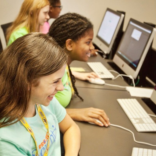 Project Scientist to Offer Coding Program for Girls in Charlotte, NC