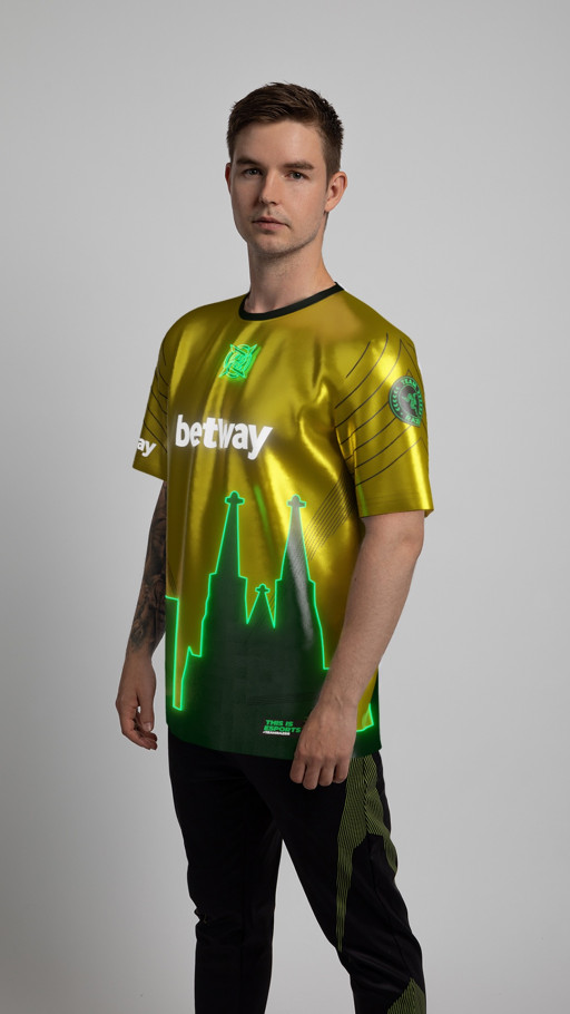 Esports player Dev1ce wearing digital Shinobi Cologne jersey