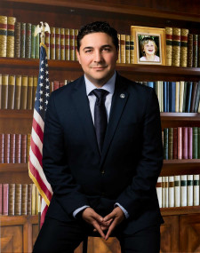 Mayor Vincent Salimi