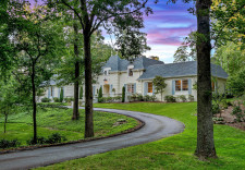 Former Home of NFL Quarterback and Congressman Heath Shuler
