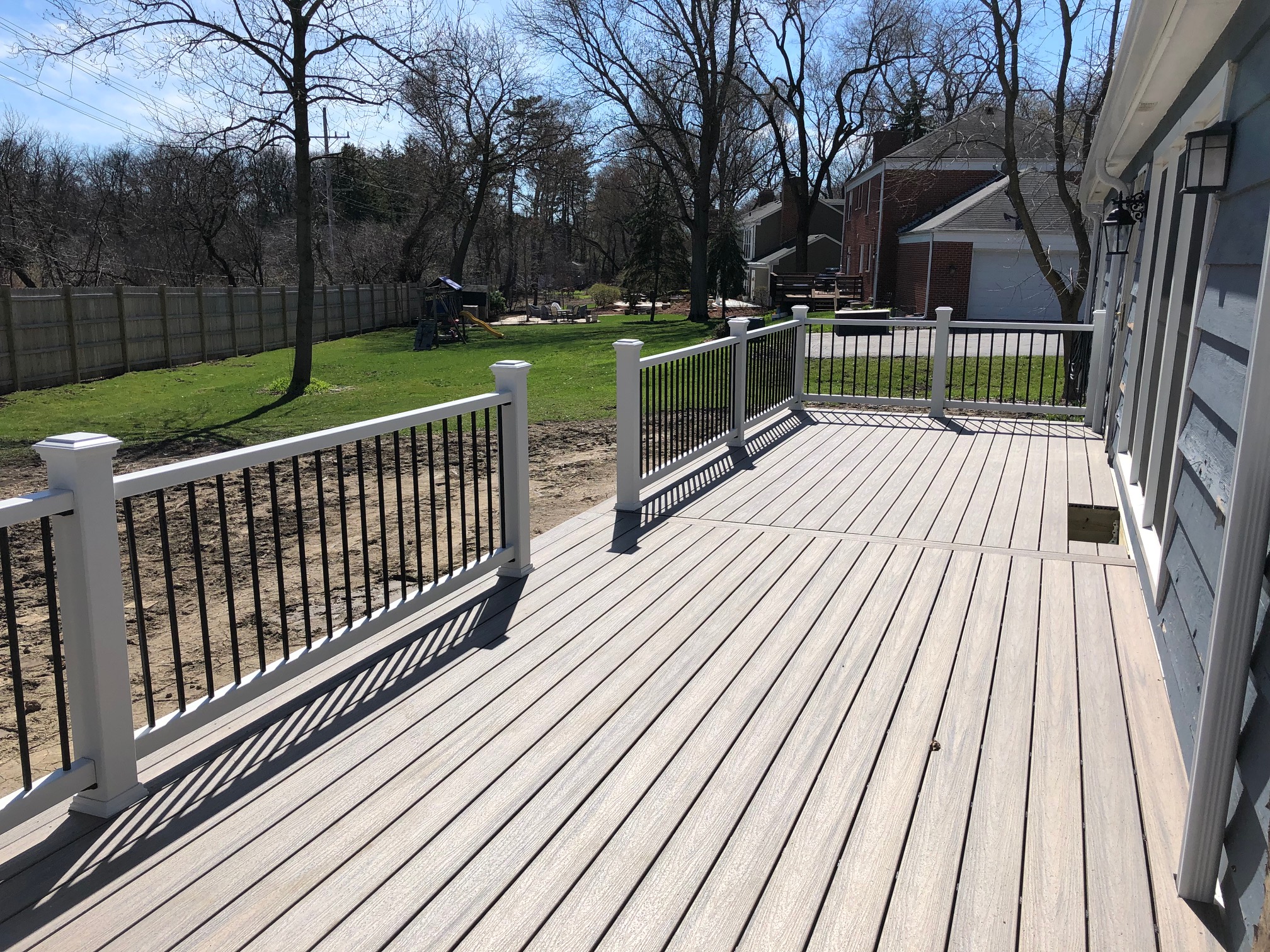 Deck Builder Near Me Platinum Decking Barrington Trex Deck