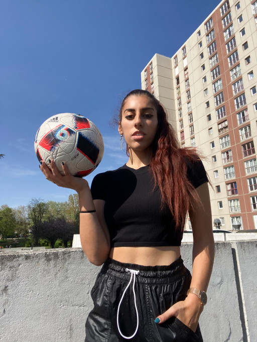 Freestyle Soccer Pioneer Lisa Zimouche Joins Queens Gaming Collective Talent Roster