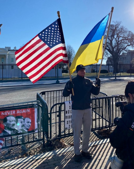 Activists From Across the US Gather at Lincoln Memorial to Honor Fallen Heroes and Urge US Action — Organized by United Help Ukraine