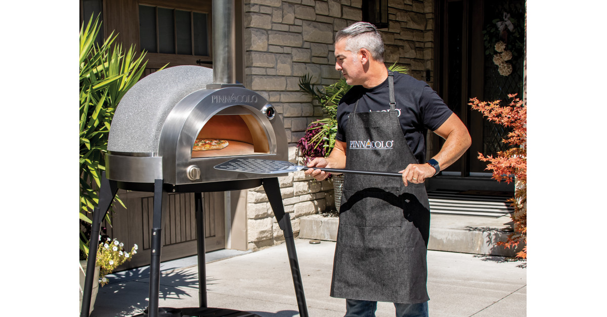 FireOneUP Launches PINNACOLO® L’ARGILLA Thermal Clay Oven at KBIS W3671