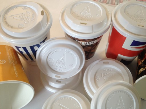 Branded Paper Cups Super Offer: Order Over 5000 Cups and The Lids Are FREE!