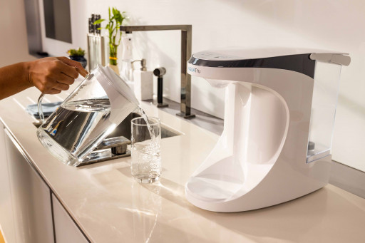 AquaTru Launches AquaTru Carafe, a Revolutionary Countertop Water Purifier Designed With a Glass Pitcher and Smaller Footprint