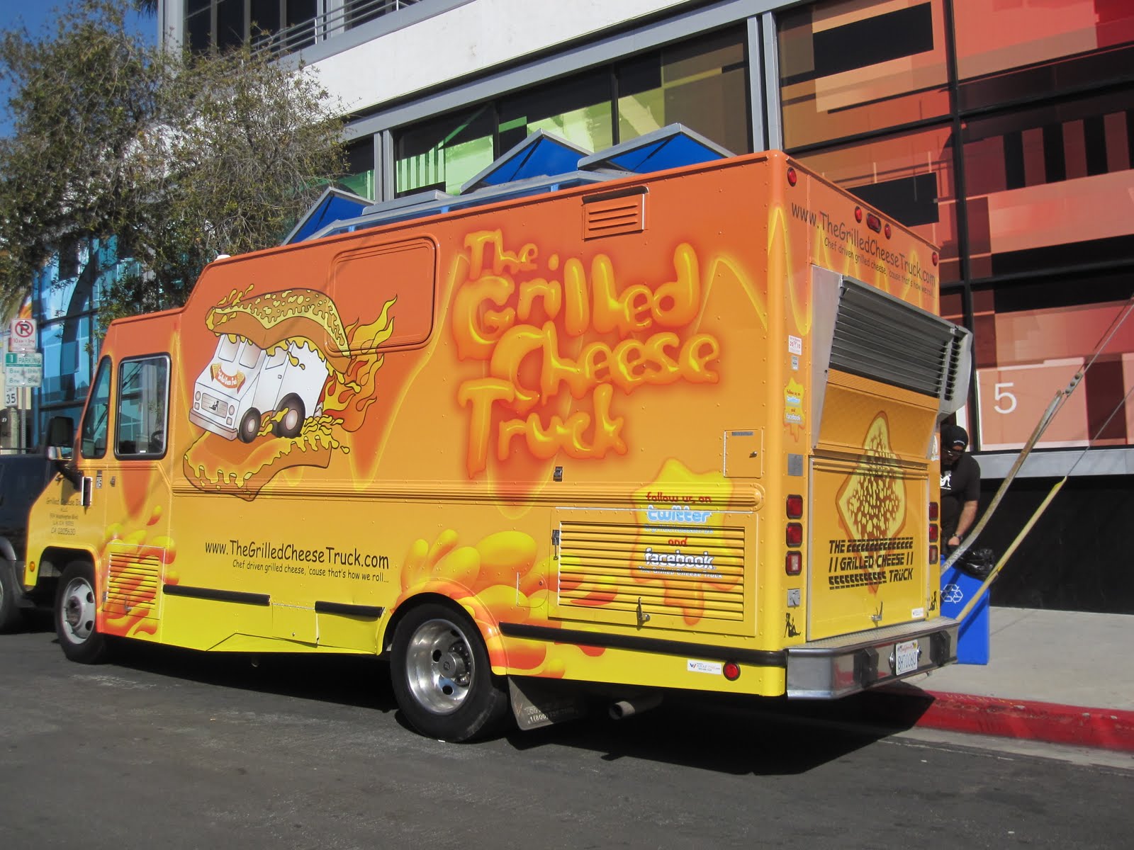 AwardWinning Original Grilled Cheese Truck's Second PreIPO Equity