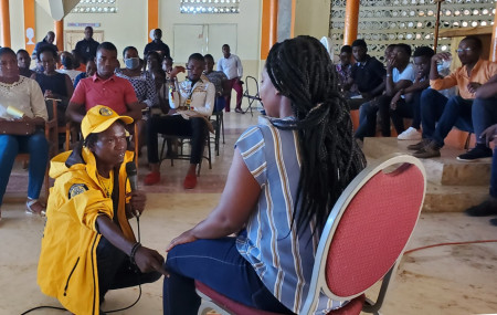 Demonstration of a Scientology assist at a workshop in Haiti