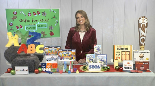 Tech Expert Cassie Slane Shares Hot Holiday Gifts for Kids on TipsOnTV