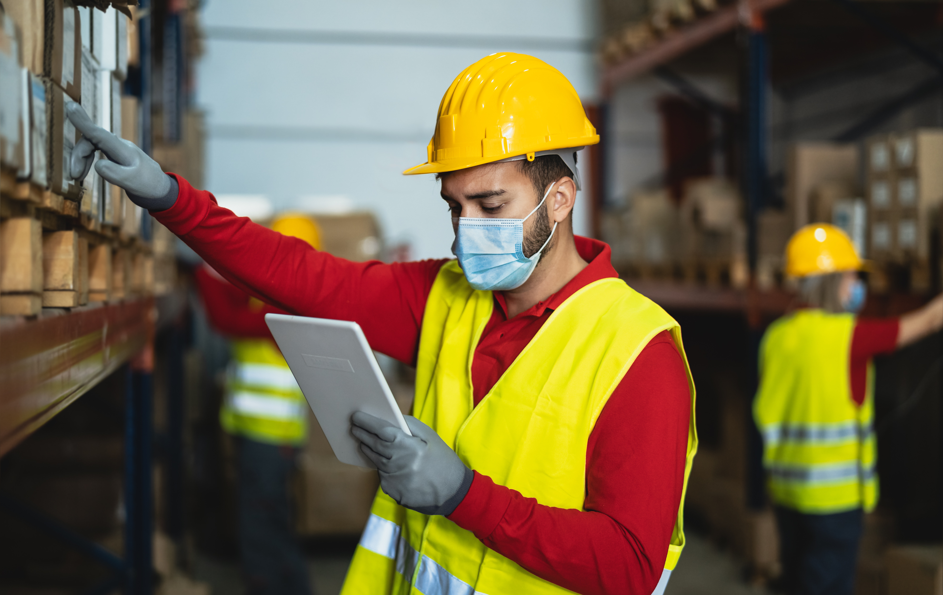 inventory-management-oakland-county-header-image-with-ppe-warehouse-workers