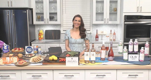 Lifestyle Journalist Anna De Souza Shares Timely Tips to Celebrate Mom on TipsOnTV