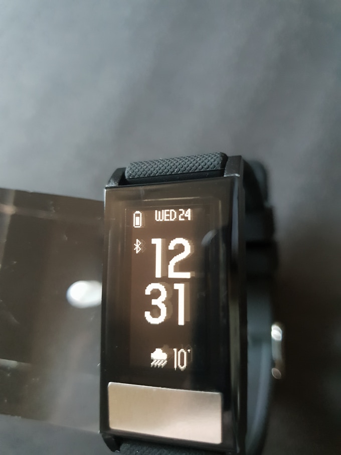 The World's First Health Smartwatch With Breakthrough Biometric Technology