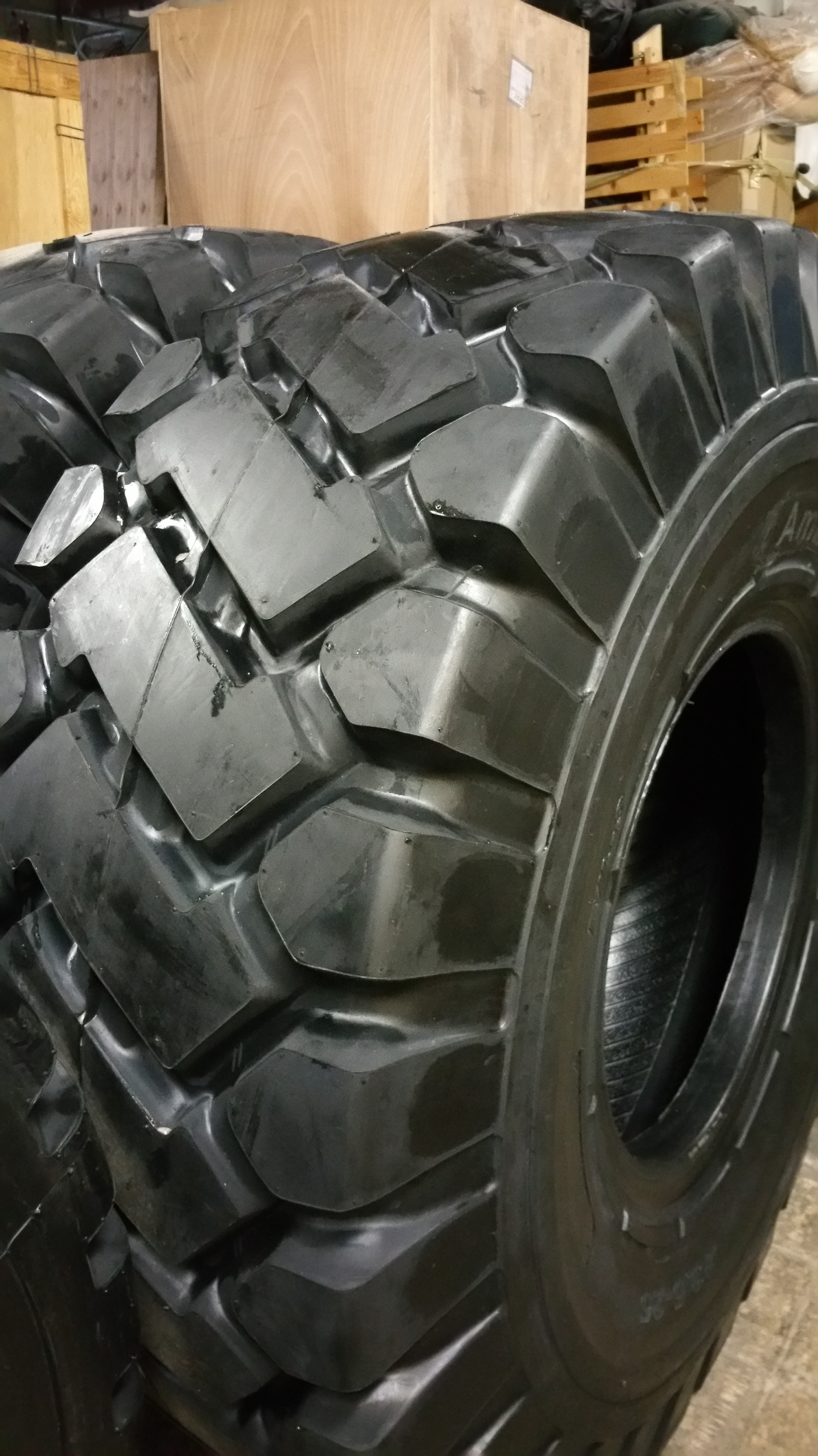 ROAD WARRIOR Tires, the Global Leader in the Tire Industry for Truck